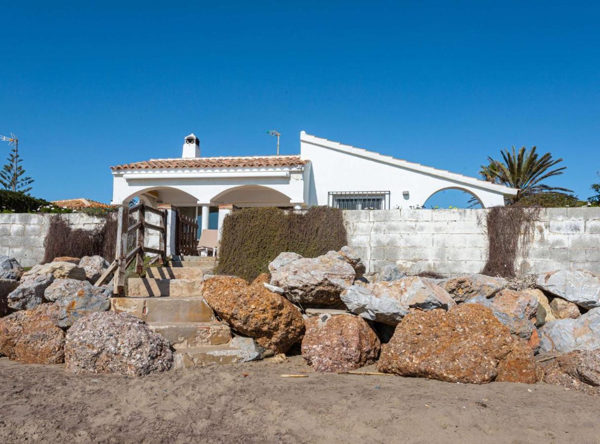 Charming Villa On The Seafront Marbella Esterno foto
